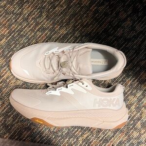 Hoka Transport